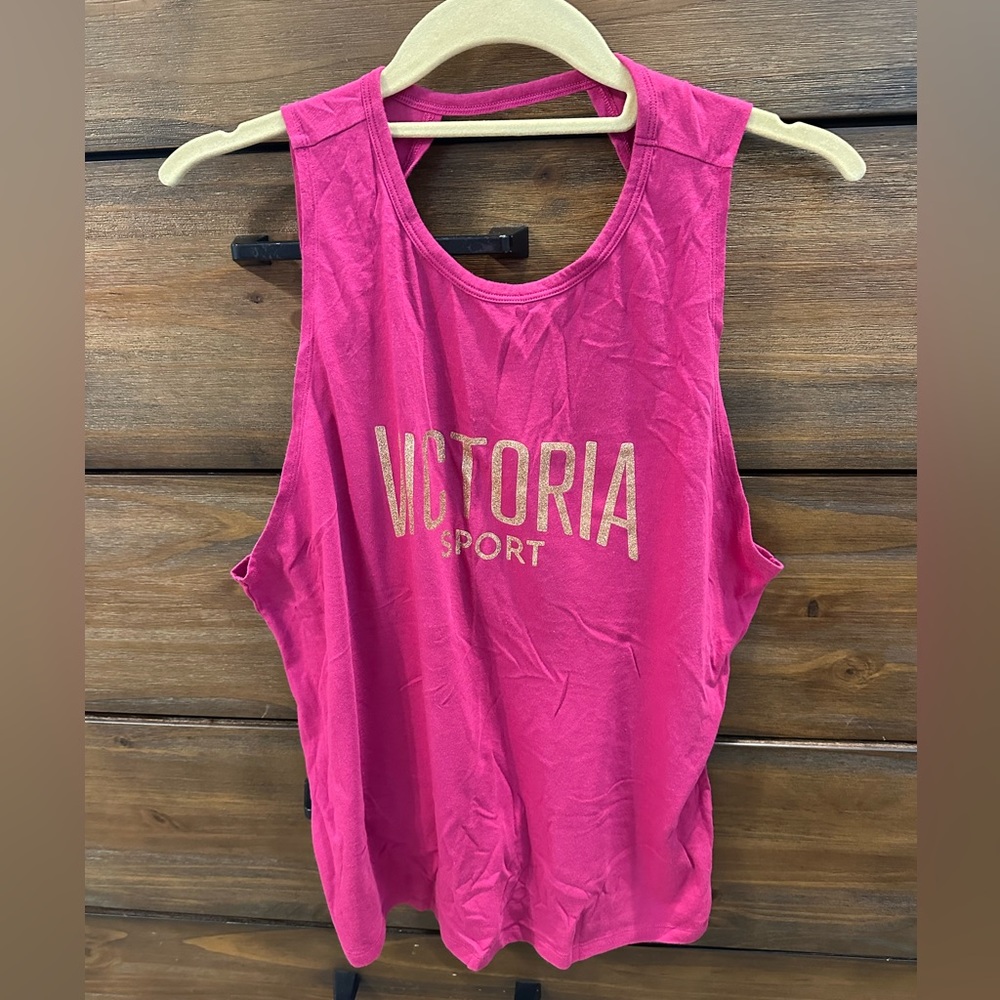 Victoria Sport magenta top